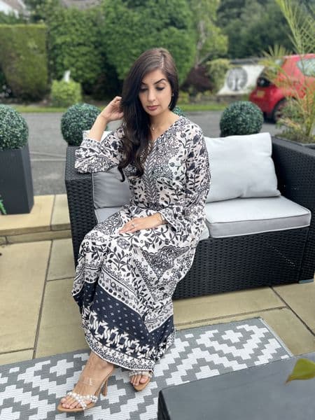 Zara long length co ord set : beige / black