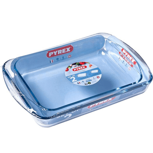 Pyrex 2 Piece Glass Roaster Set 35 x 23 cm and 40 x 27 cm.