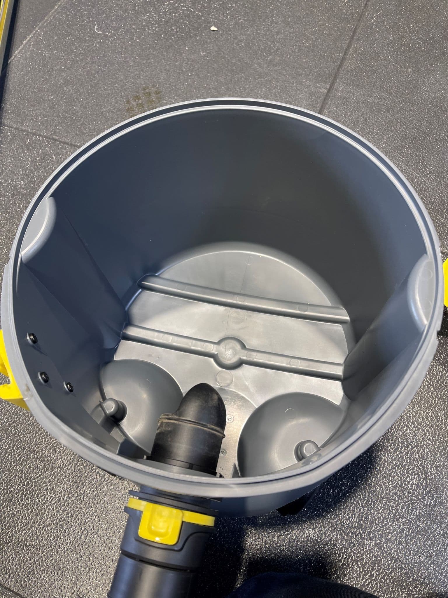 Karcher T10/1 Adv Professional Vacuum Cleaner Just £99.99