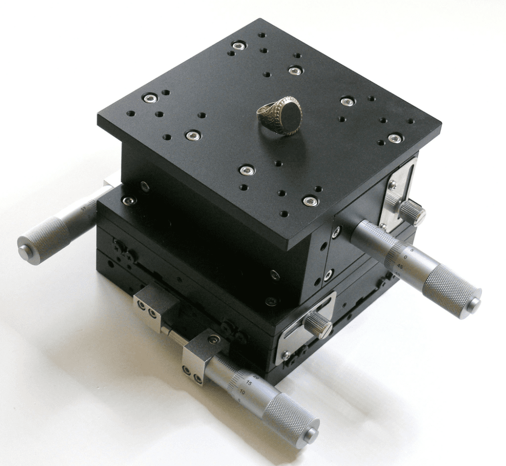 3 Axis 125 x 125mm XYZ Precision Stage with Specimen Clip