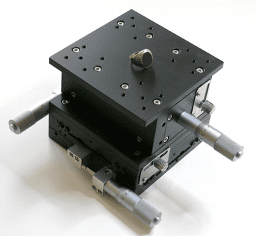 3 Axis 125 x 125mm XYZ Precision Stage with Specimen Clip