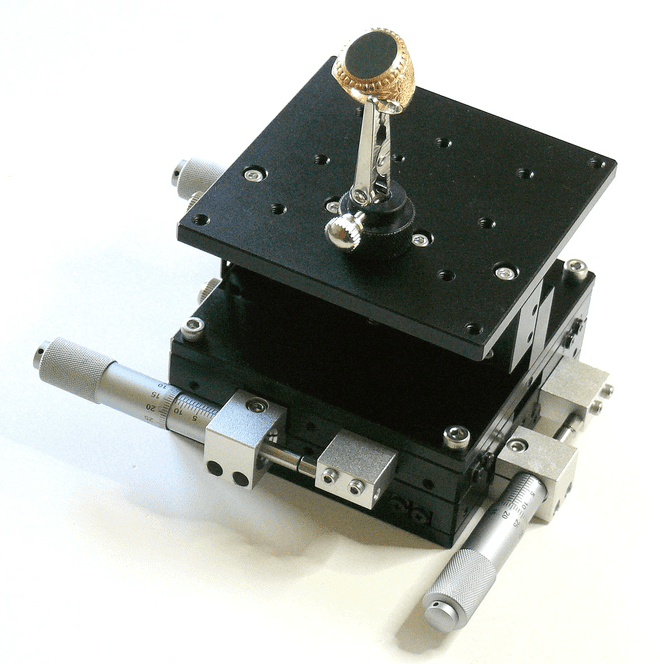 3 Axis 90 x 90 x 10mm XYZ Precision Stage with Specimen Clip