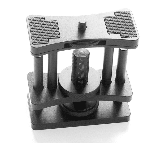 Single Axis 84 x 40mm Adjustable Vertical Stage