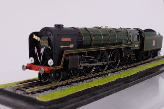 CWM289 BR Britannia Class 4-6-2  70014 Iron Duke Golden Arrow