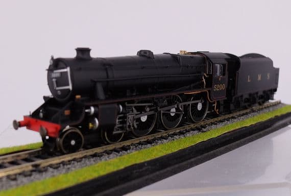 Hornby  R30224  4-6-0 LMS Stanier 5MT Black 5 5200