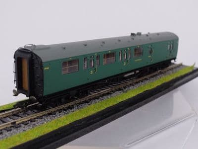 R4884A SR Bulleid 59 Surburban Brake 3RD Coach 2846 in BR Green