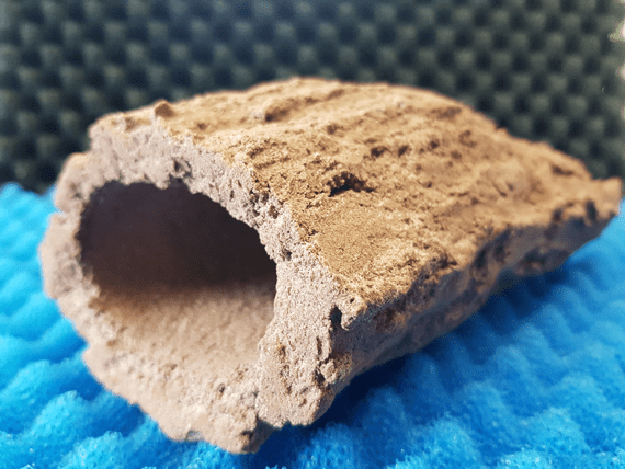 Large breeding cave (Brown) - closed end