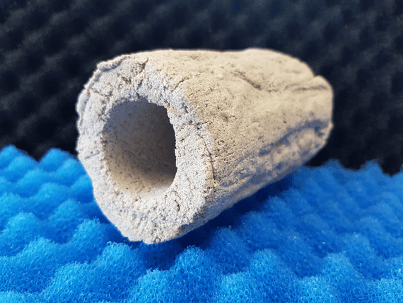 Small breeding cave (Grey) - closed end