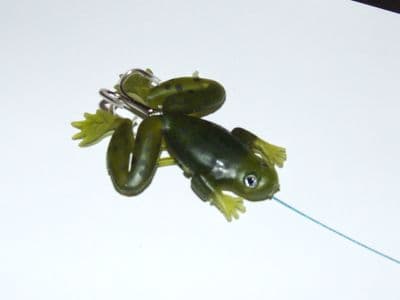 5 x DEADLY RUBBER FROG LURES WIRE TRACE TREBLE HOOKS PIKE BASS COURSE FISHING