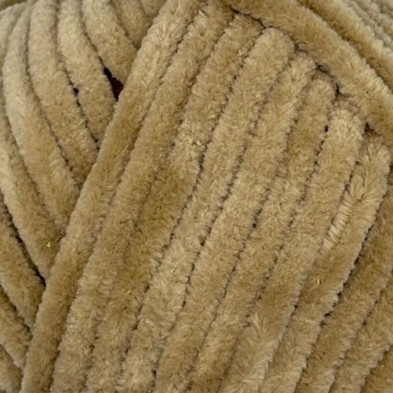 Chenille Chunky 5601 Almond 10 x 100g
