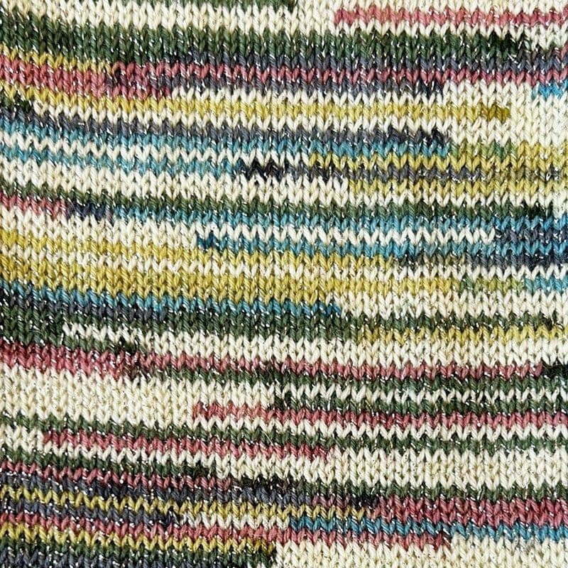 Head Over Heels Festive 4 Ply 5554 Chronicle 10 x 100g