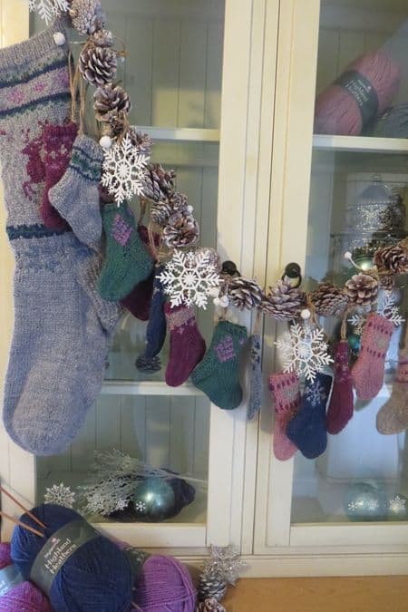 Highland Heathers DK Pattern F084 Christmas Stocking Advent Calendar - FREE TO DOWNLOAD