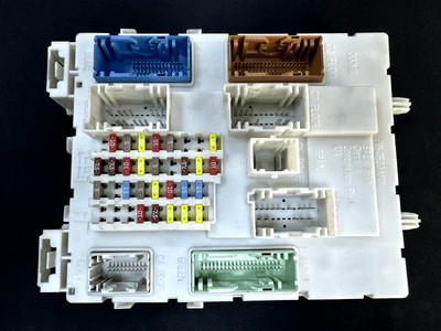 FORD C-MAX FOCUS BODY CONTROL MODULE FUSE BOX BCM DV6T-14A073-DK 2013 - 2019
