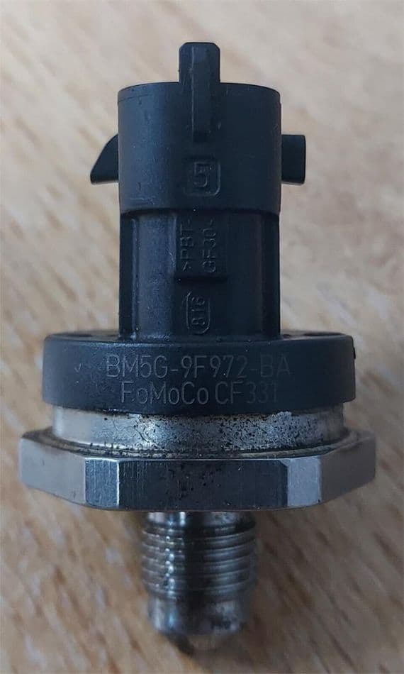 FORD FIESTA MK7 1.0 PETROL ECOBOOST FUEL RAIL SENSOR BM5G-9F972-BA 2013-2017