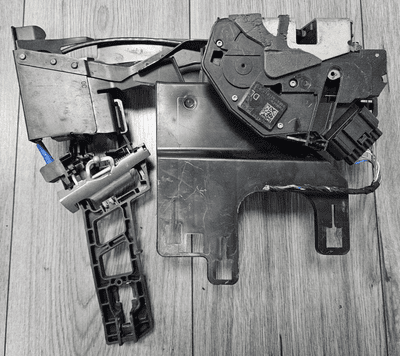 FORD FIESTA MK7 3 DOOR FRONT DRIVER RIGHT DOOR LOCK AM5A-U21812-CF 2013 - 2017