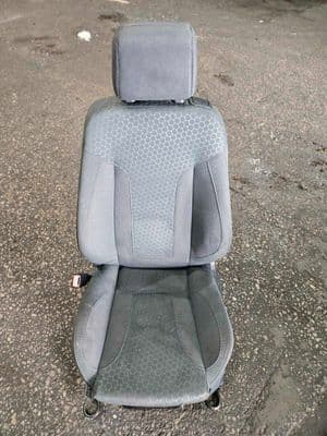 FORD FIESTA MK7 3 DOOR FRONT PASSENGER LEFT SEAT DOTTS/MAX/SYRACUS 2008 - 2017