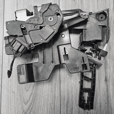 FORD FIESTA MK7 5 DOOR FRONT PASSENGER LEFT DOOR LOCK AM5A-U21813-DF 2013-2017