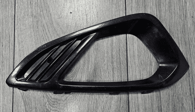 FORD FIESTA MK8 RIGHT DRIVER FOG LIGHT SURROUND H1BB-15B216-A1 2017 - 2023