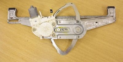 FORD FOCUS MK2 5 DOOR DRIVER SIDE FRONT ELECTRIC WINDOW REGULATOR & MOTOR 05-08