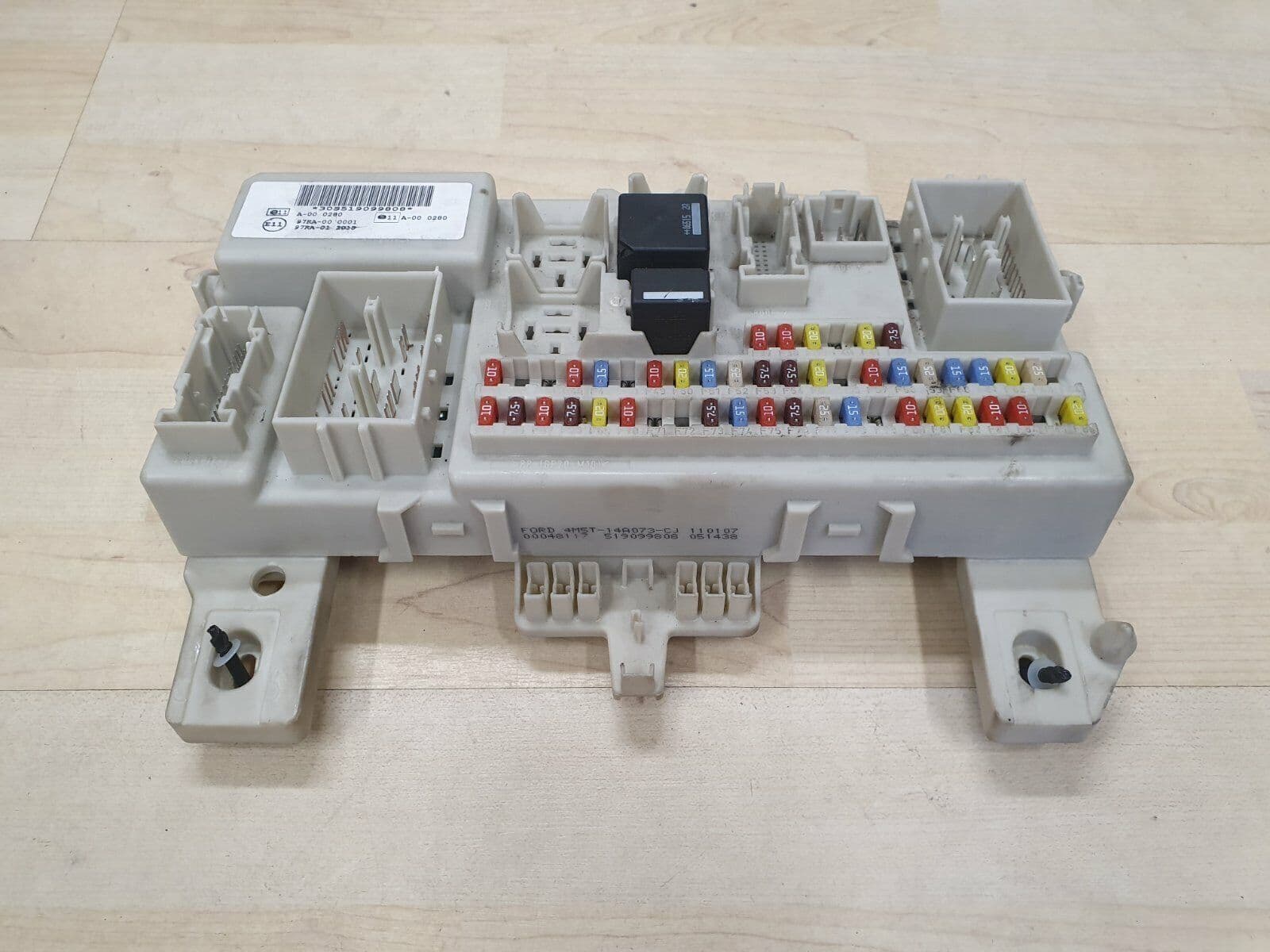 FORD FOCUS MK2 / C-MAX BODY CONTROL MODULE FUSE BOX BCM 4M5T-14A073-CJ ...