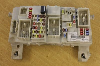 FORD FOCUS MK2 C-MAX BODY CONTROL MODULE FUSE BOX BCM 7M5T-14A073-DB 2007 - 2011