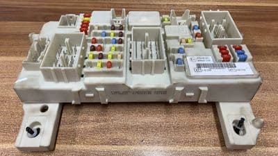FORD FOCUS MK2 C-MAX BODY CONTROL MODULE FUSE BOX BCM 7M5T-14A073-DD 2007 - 2011