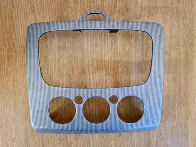 FORD FOCUS MK2 CARBON FIBRE LOOK SILVER CONSOLE FASCIA SURROUND TRIM 2005-2011