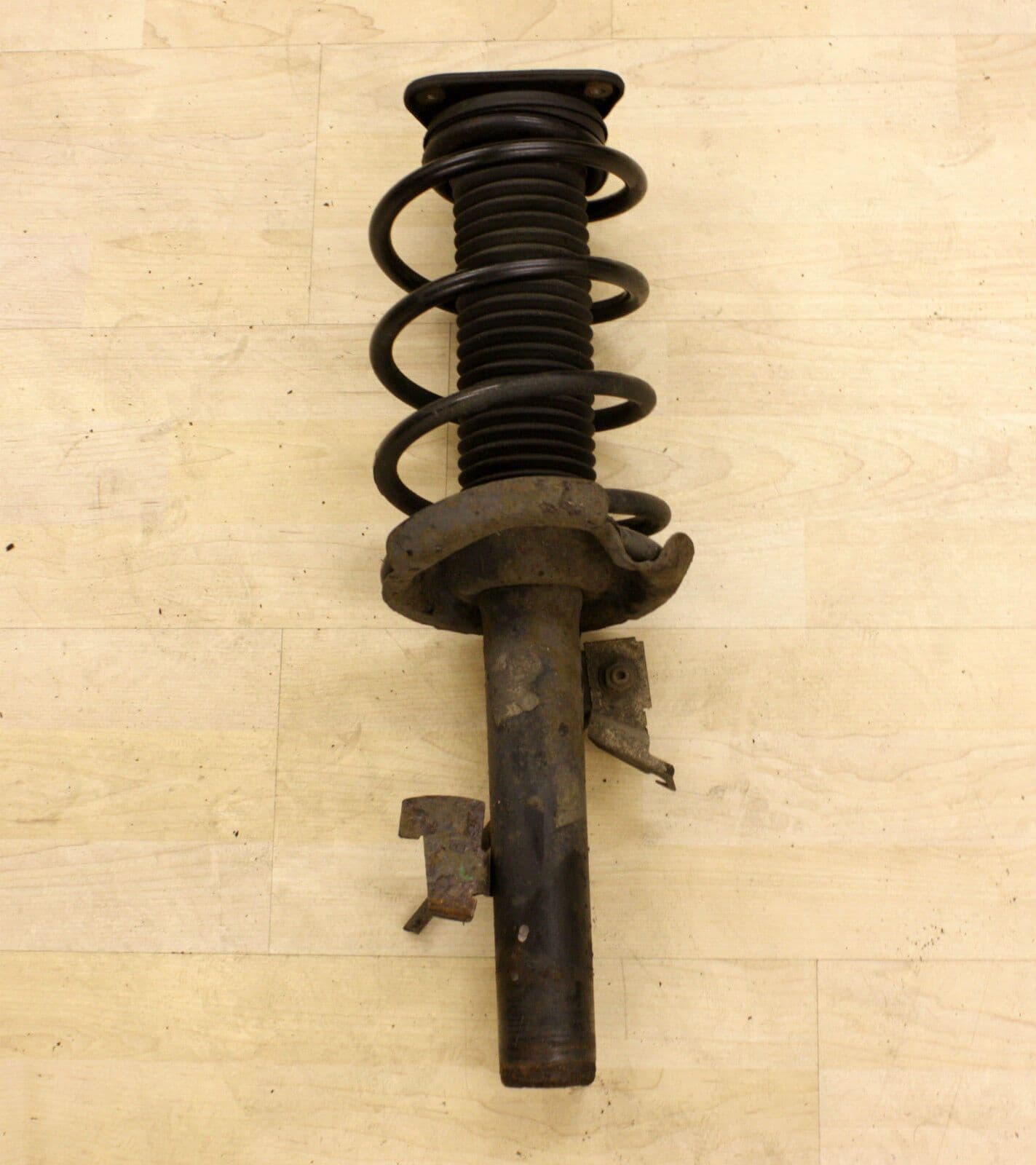 FORD FOCUS MK2 FRONT PASSENGER LEFT SUSPENSION LEG STRUT MOUNT DIESEL ...