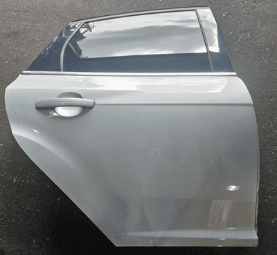 FORD FOCUS MK3 HATCHBACK TITANIUM DRIVER REAR DOOR MOONDUST SILVER 2011 - 2015