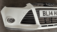 FORD FOCUS MK3 TITANIUM FRONT BUMPER GRILL FOG LIGHT FROZEN WHITE 2011 - 2015