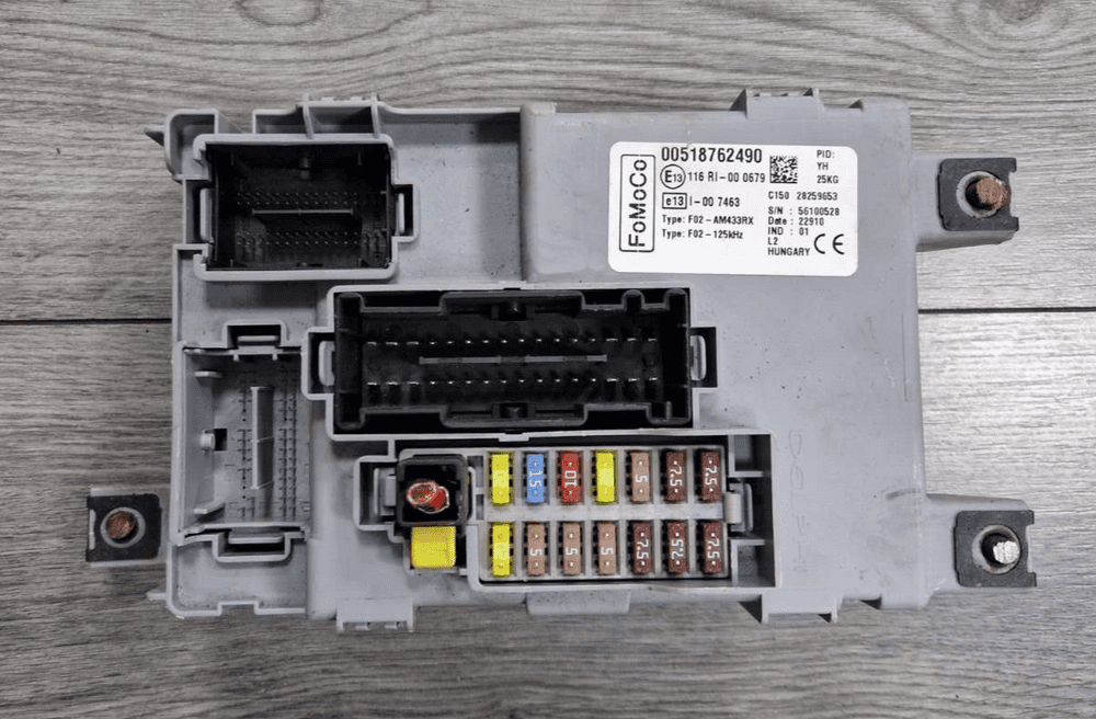 FORD KA MK2 BODY CONTROL MODULE FUSE BOX BCM 00518762490 2009 - 2016