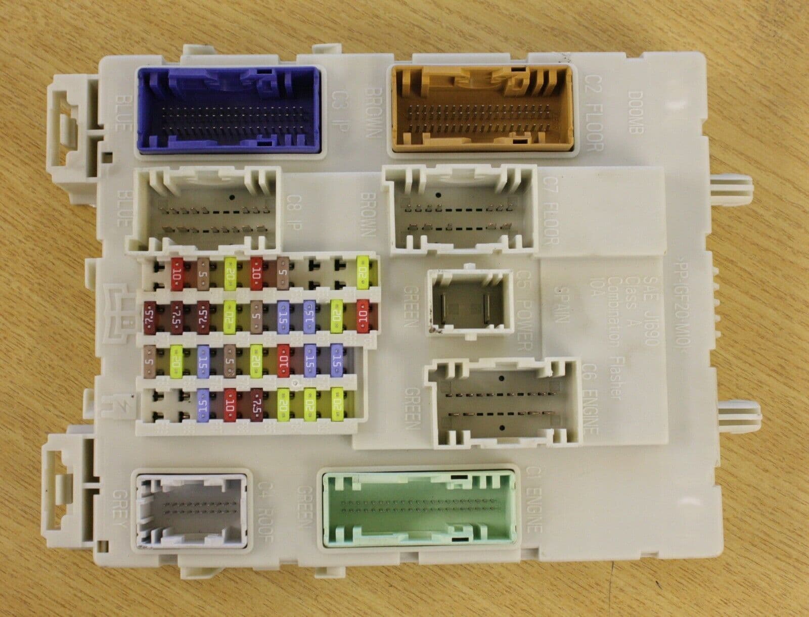 FORD KUGA FOCUS BODY CONTROL MODULE FUSE BOX BCM GV6T-14A073-UA 2016 - 2019