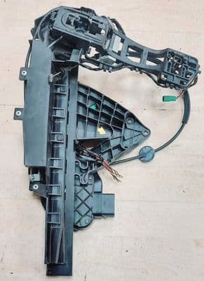 FORD KUGA MK1 DRIVER FRONT DOOR LOCK ASSY 8V4A-S21812-BA 1523299 2008 - 2012