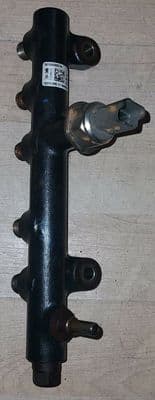 FORD KUGA MK2 2.0 TDCi FUEL RAIL WITH SENSOR DELPHI 9674300080-04 2016 -2019