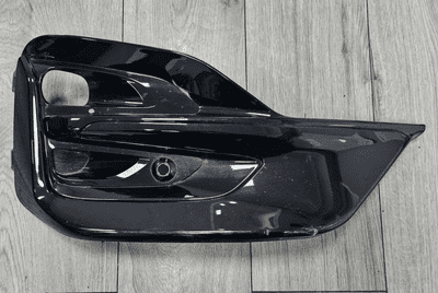 FORD KUGA MK3 DRIVER RIGHT FOG LIGHT SURROUND LV4B-17K946-SE5UAW 2020 - 2025