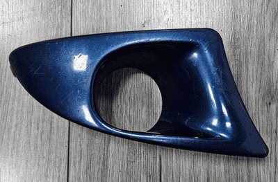 FORD MONDEO MK2 ST24 ST200 DRIVER FOG LIGHT SURROUND COVER BLUE 1996 - 2000