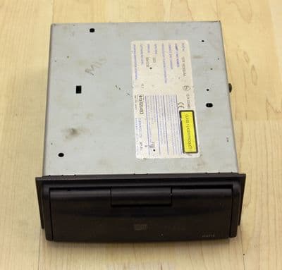 FORD MONDEO MK3 UNDER SEAT CD CHANGER PLAYER 1S7F-18C830-AA 1132651 2001 - 2003