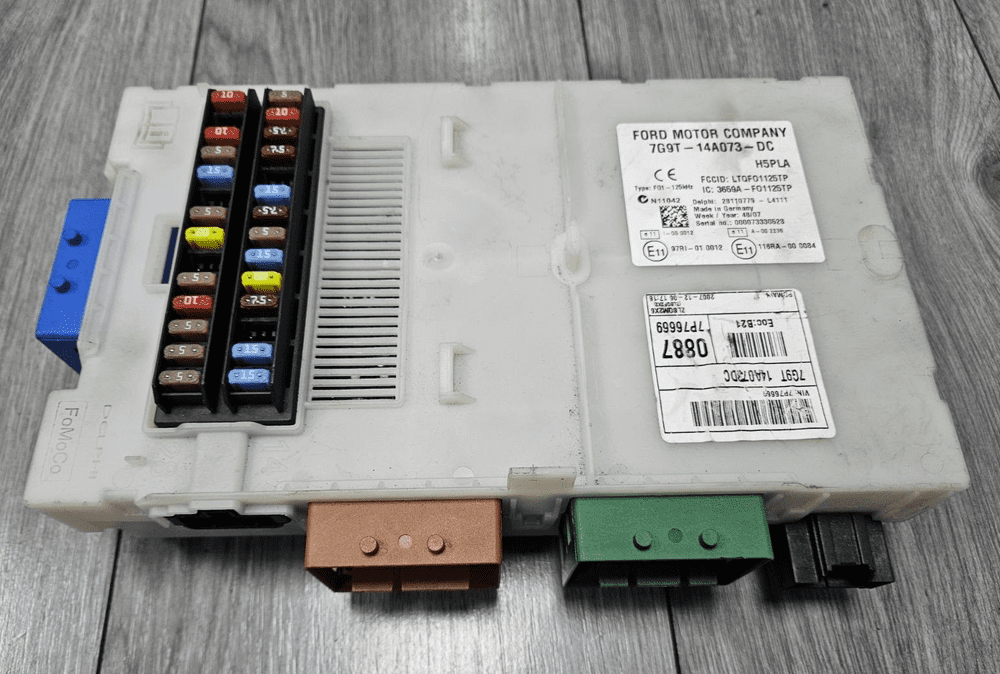 FORD MONDEO MK4 BODY CONTROL MODULE FUSE BOX BCM 7G9T-14A073-DC 2007 - 2010