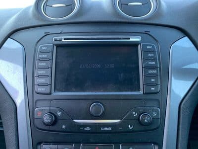 FORD MONDEO MK4 SAT NAV NAVIGATION CD PLAYER RADIO + CODE 2005427 2010 - 2014