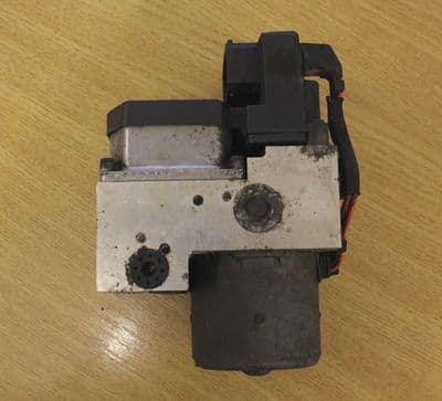 FORD TRANSIT MK6 2.0/2.4 TDCi ABS W/ TRACTION CONTROL YC15-2C285-CE 2000 - 2006