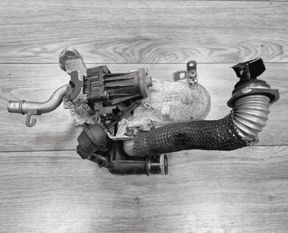 GENIUNE FORD MONDEO MK4 1.6 TDCi EGR VALVE AND COOLER AV6Q-9E456-BA 2010-2014