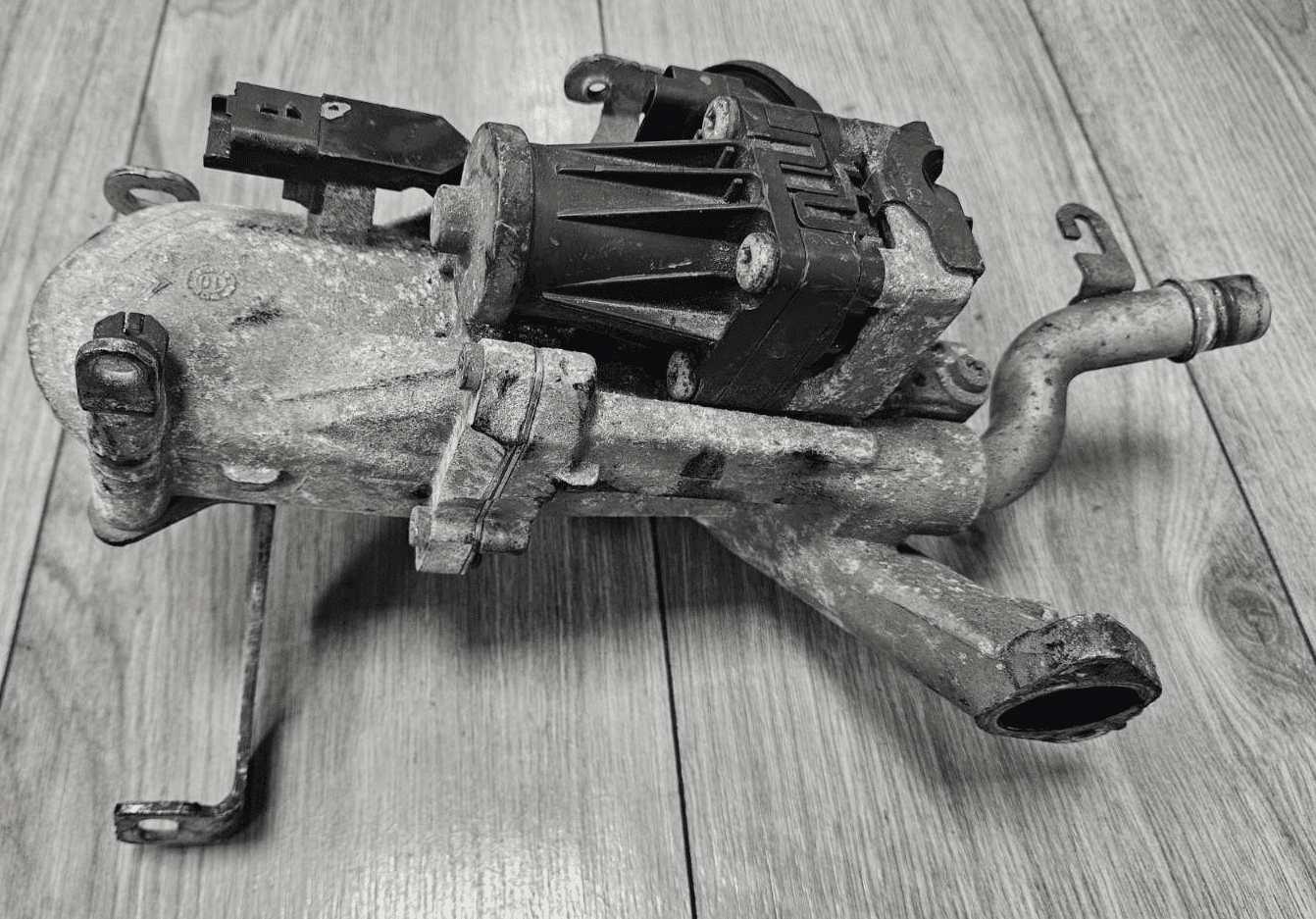 GENIUNE FORD MONDEO MK5 1 6 TDCi EGR VALVE COOLER SENSOR AV6Q-9E456-BA ...