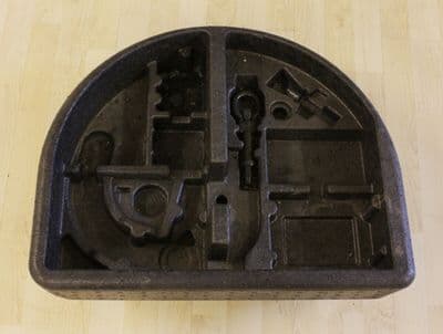 GENUINE FIESTA MK7 REAR BOOT SPARE WHEEL FOAM INSERT 8A61-A11168-AF 2008 - 2012