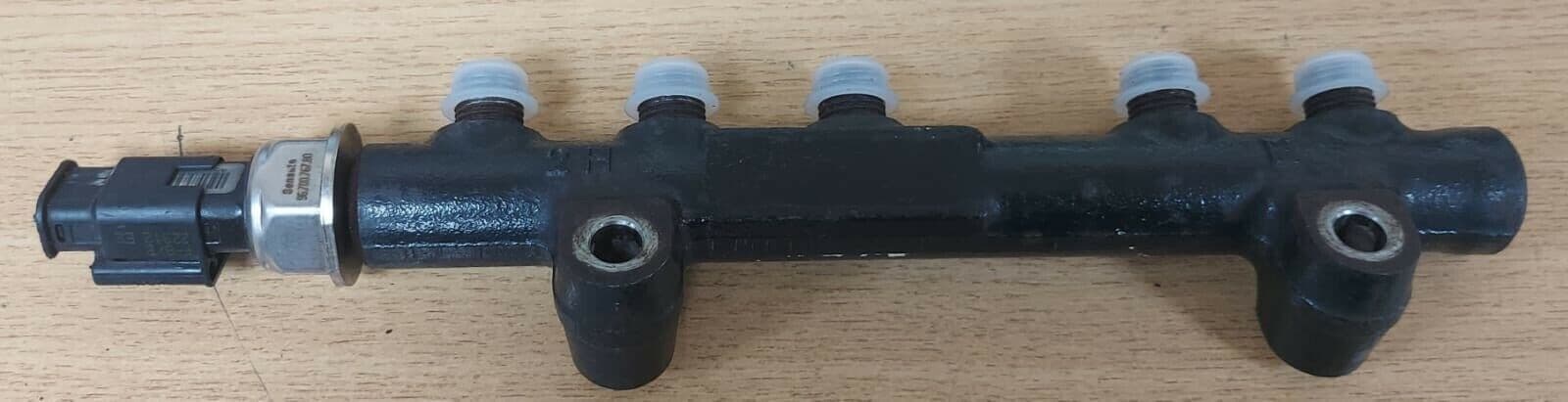 1697684 GENUINE FORD C-MAX FOCUS 1 6 TDCi INJECTION FUEL RAIL AV6Q-9D280-BA ...