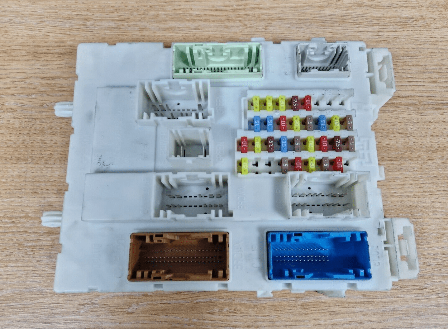 GENUINE FORD CMAX MK2 BODY CONTROL MODULE FUSE BOX BCM AV6NFL 2011 2015