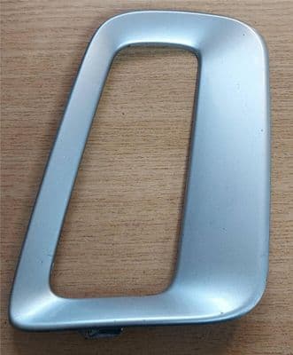 GENUINE FORD C-MAX MK2 FOG LIGHT SURROUND TRIM OS RIGHT SILVER 2007-2011