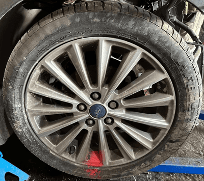 GENUINE FORD C-MAX MK3 17