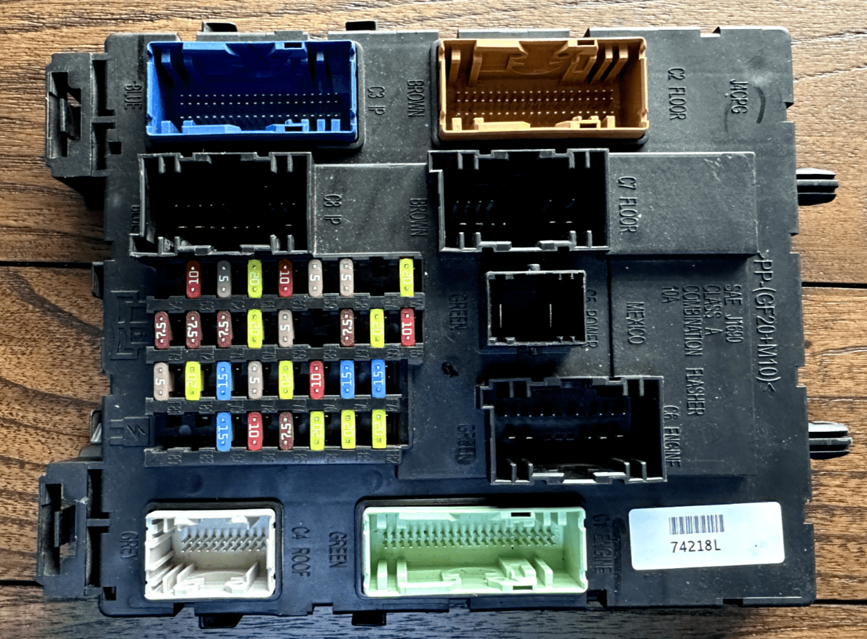 GENUINE FORD ESCAPE LEFT HAND DRIVE BCM BODY CONTROL MODULE FUSE BOX ...