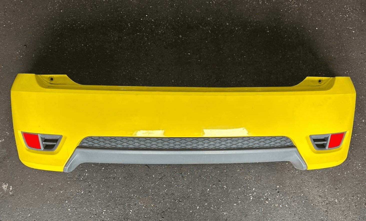 GENUINE FORD FIESTA MK6 ST / ST150 / ZETEC-S REAR BUMPER YELLOW 2005 - 2008