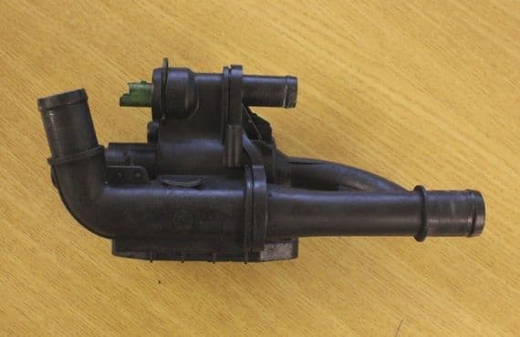 GENUINE FORD FIESTA MK7 1.4 / 1.6 TDCi THERMOSTAT HOUSING 9670253780 2008-2014